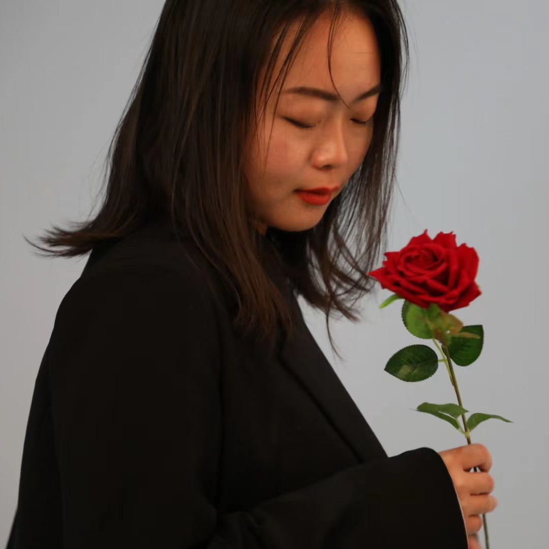 聲樂(lè)教師 許娜